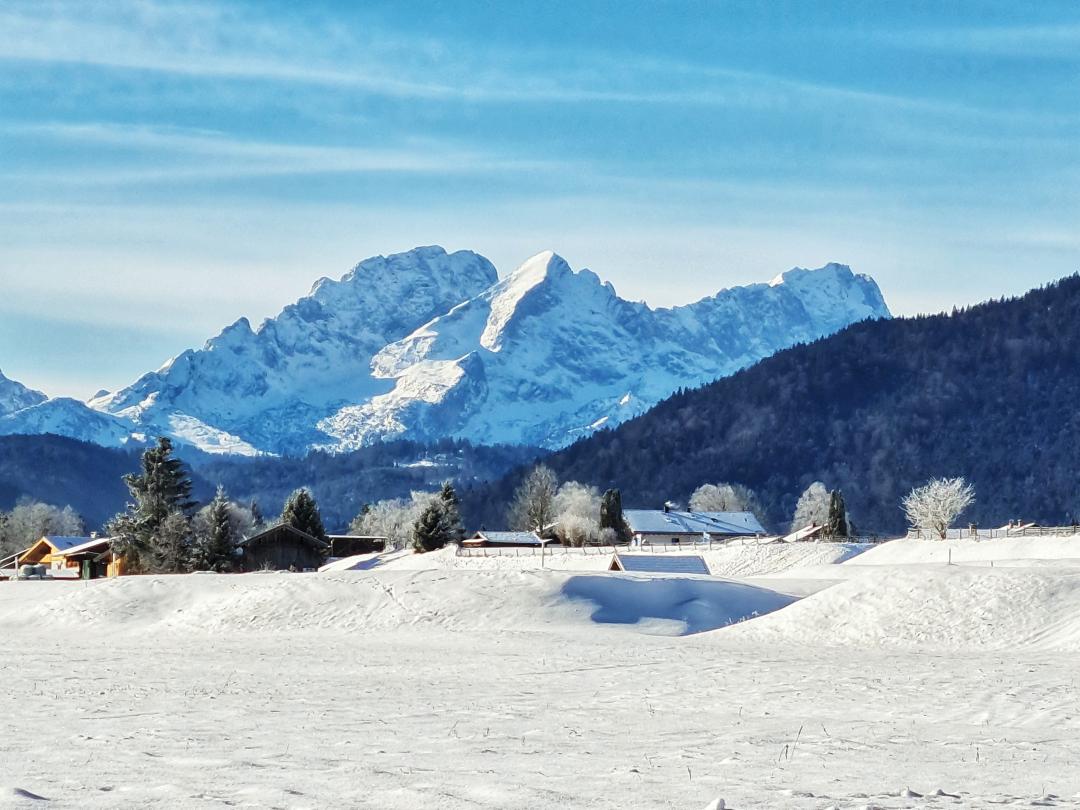Gutschein für 3 Nächte im großzügigen Alpen Chalet für 2 Personen im Parkhotel Wallgau