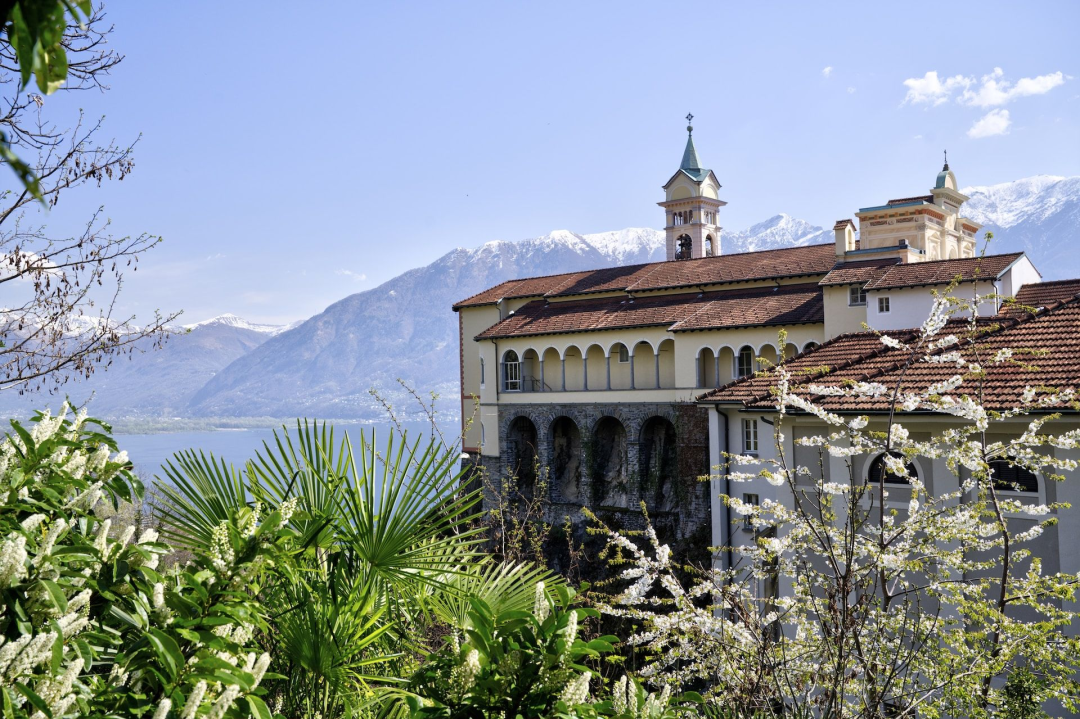 Im Bernina Express von Tessin nach Graubünden - 9-tägige Alpenreise von Zugprofi