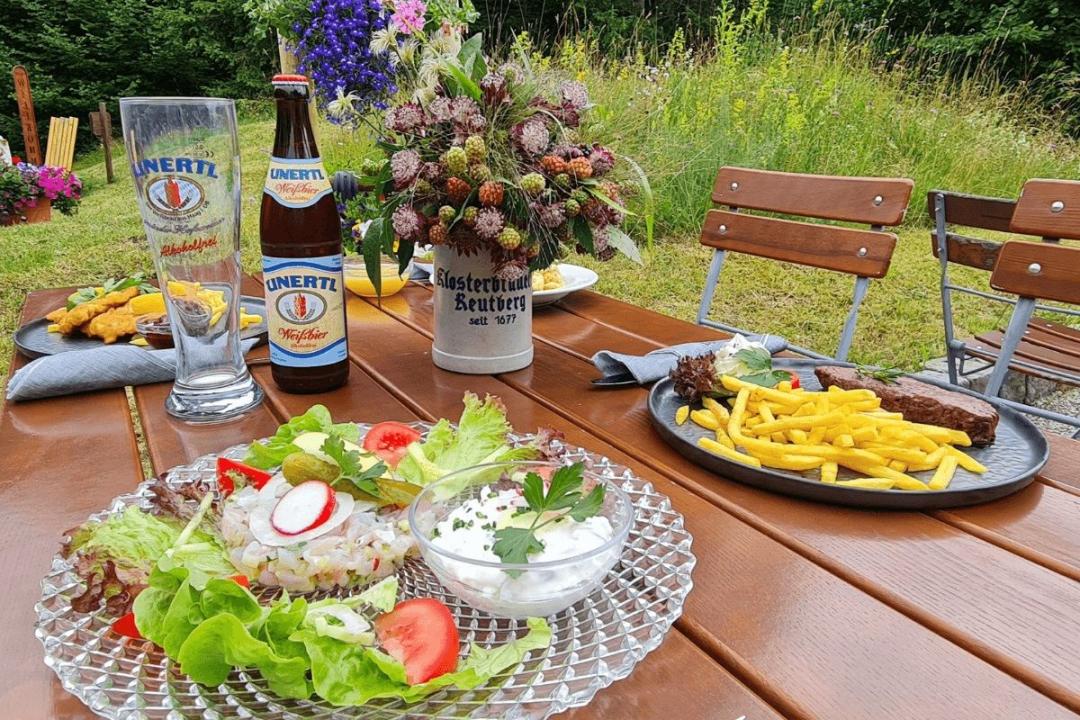 Gutschein für 3 Nächte im großzügigen Alpen Chalet für 2 Personen im Parkhotel Wallgau